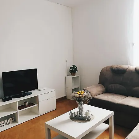 Apartament Lejla *
