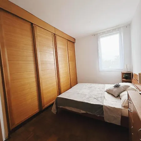 Lejla Apartament *